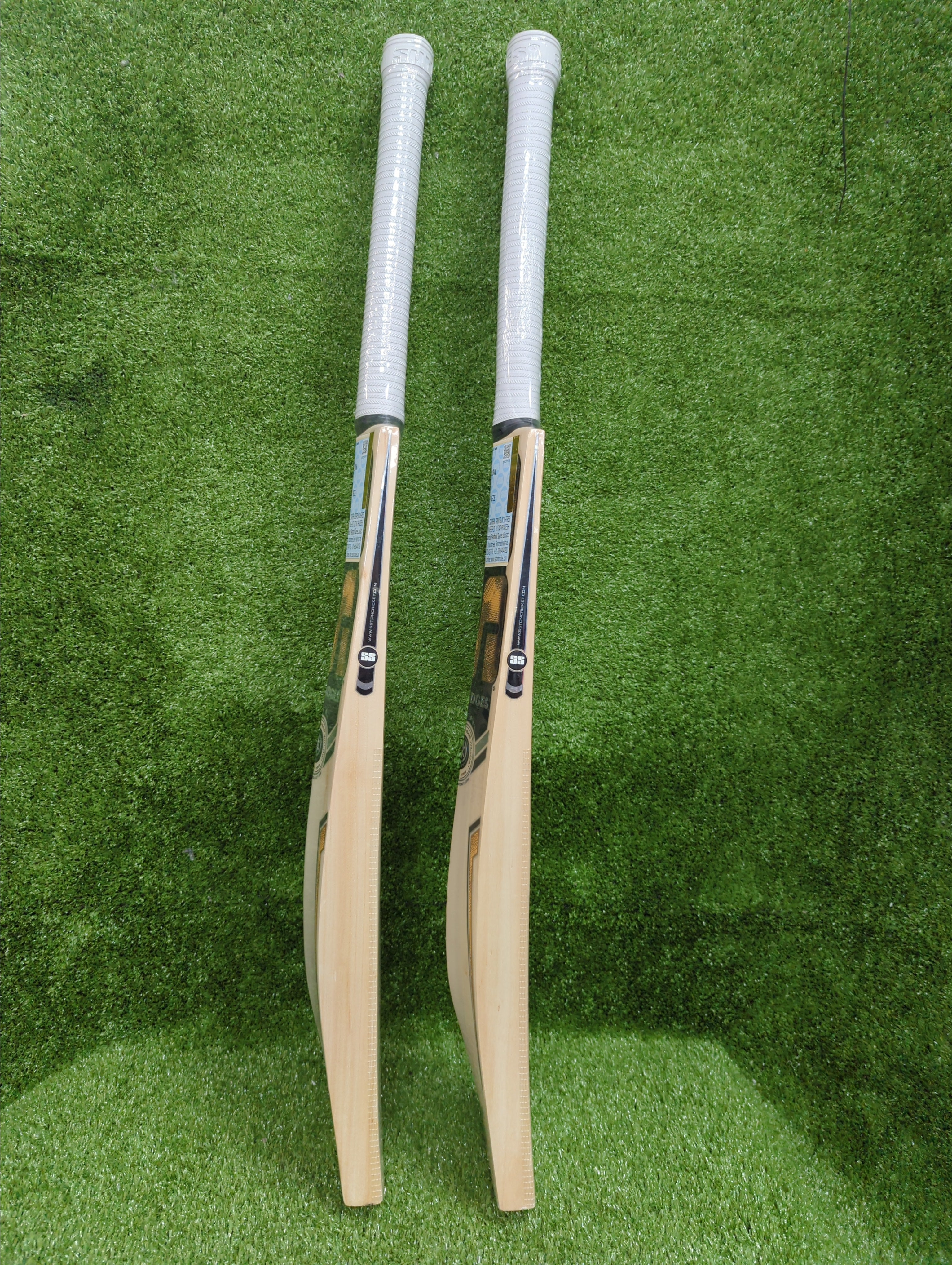 SS Gutsy Kashmir Willow Adult Cricket Bat by SS - side view - TopCricketStore