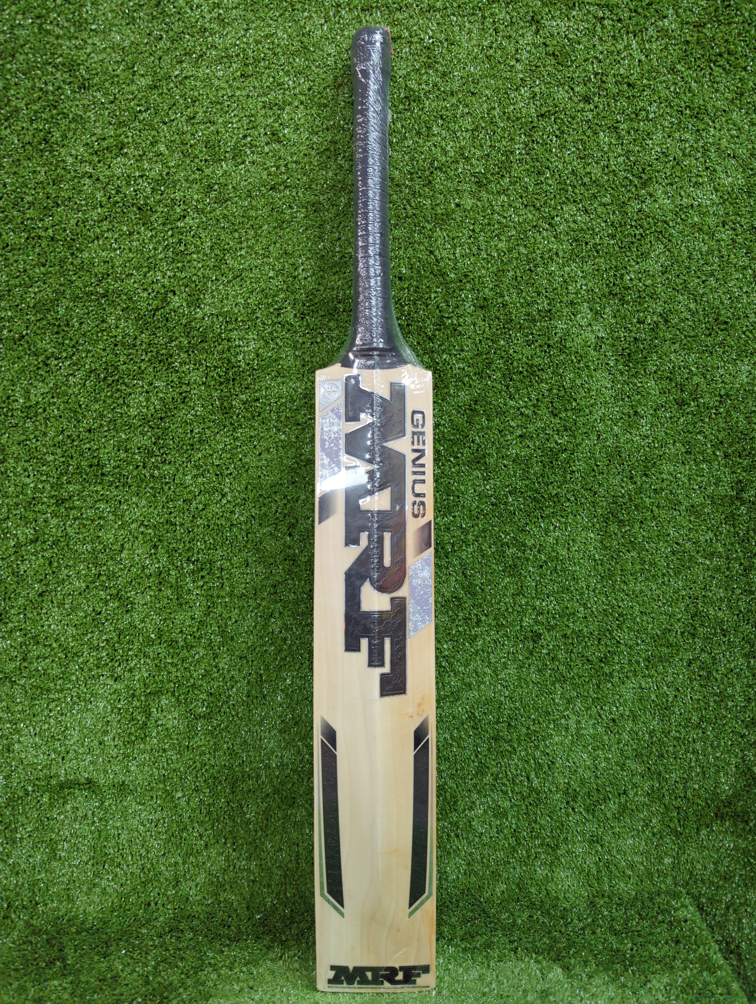 MRF Genius Majestic GILL 77 Youth Harrow English Willow Cricket Bat