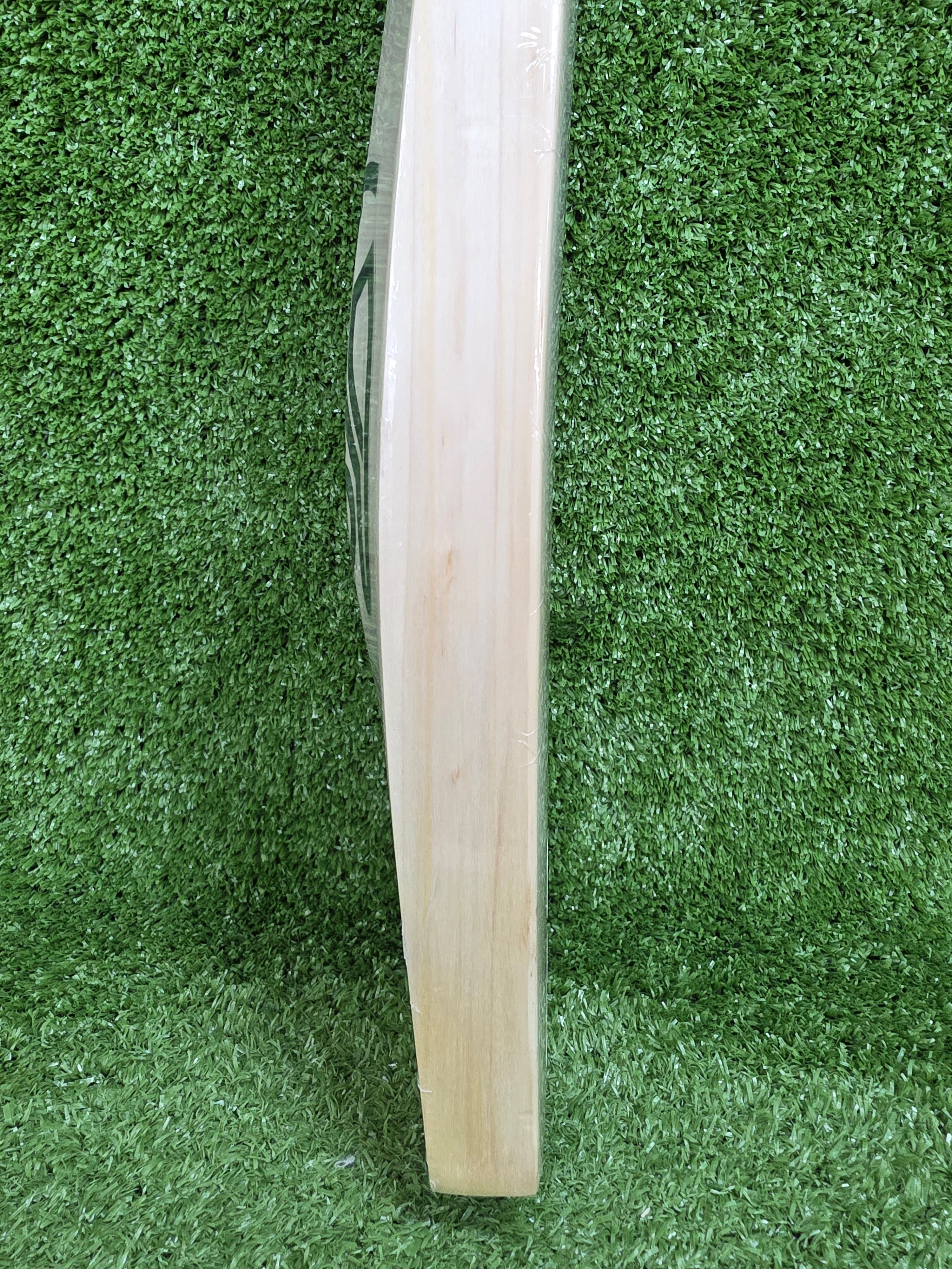Kookaburra Kahuna Pro 3.0 Grade 3 English Willow Cricket Bat - Short Handle