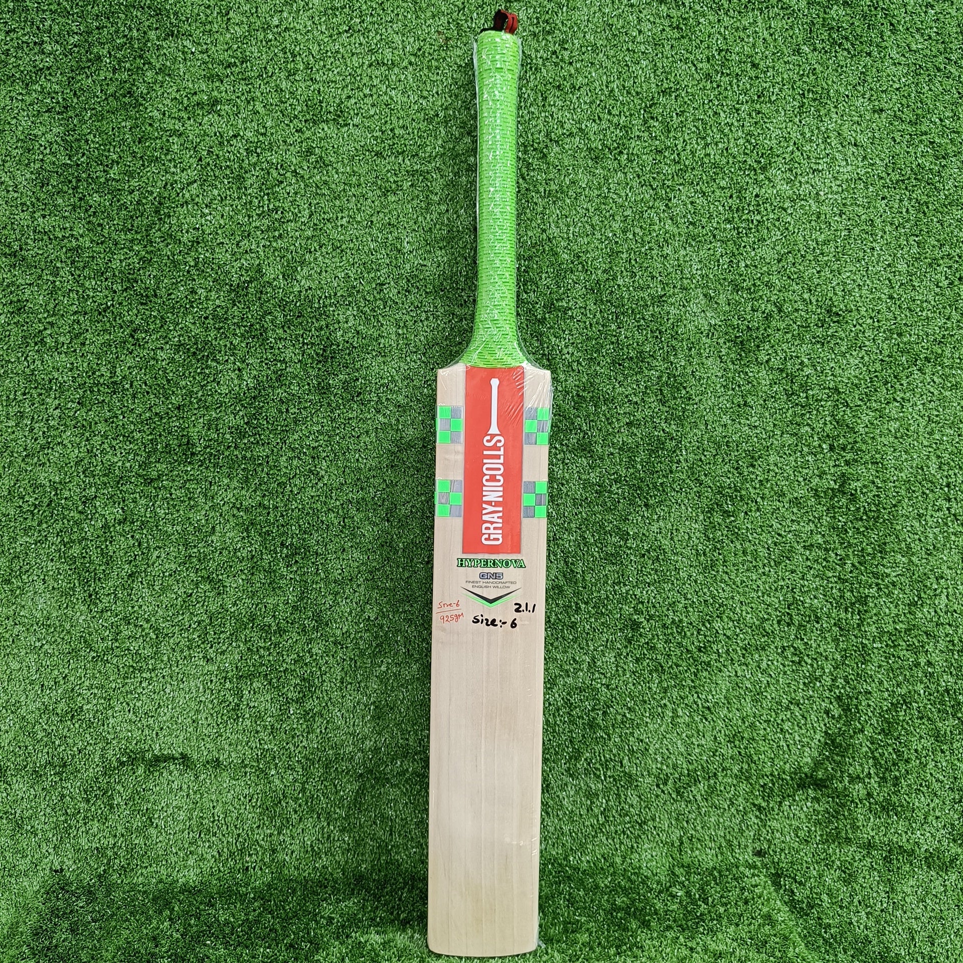 Gray-Nicolls 5 HyperNova Junior / Youth Limited Edition English Willow Cricket Bat