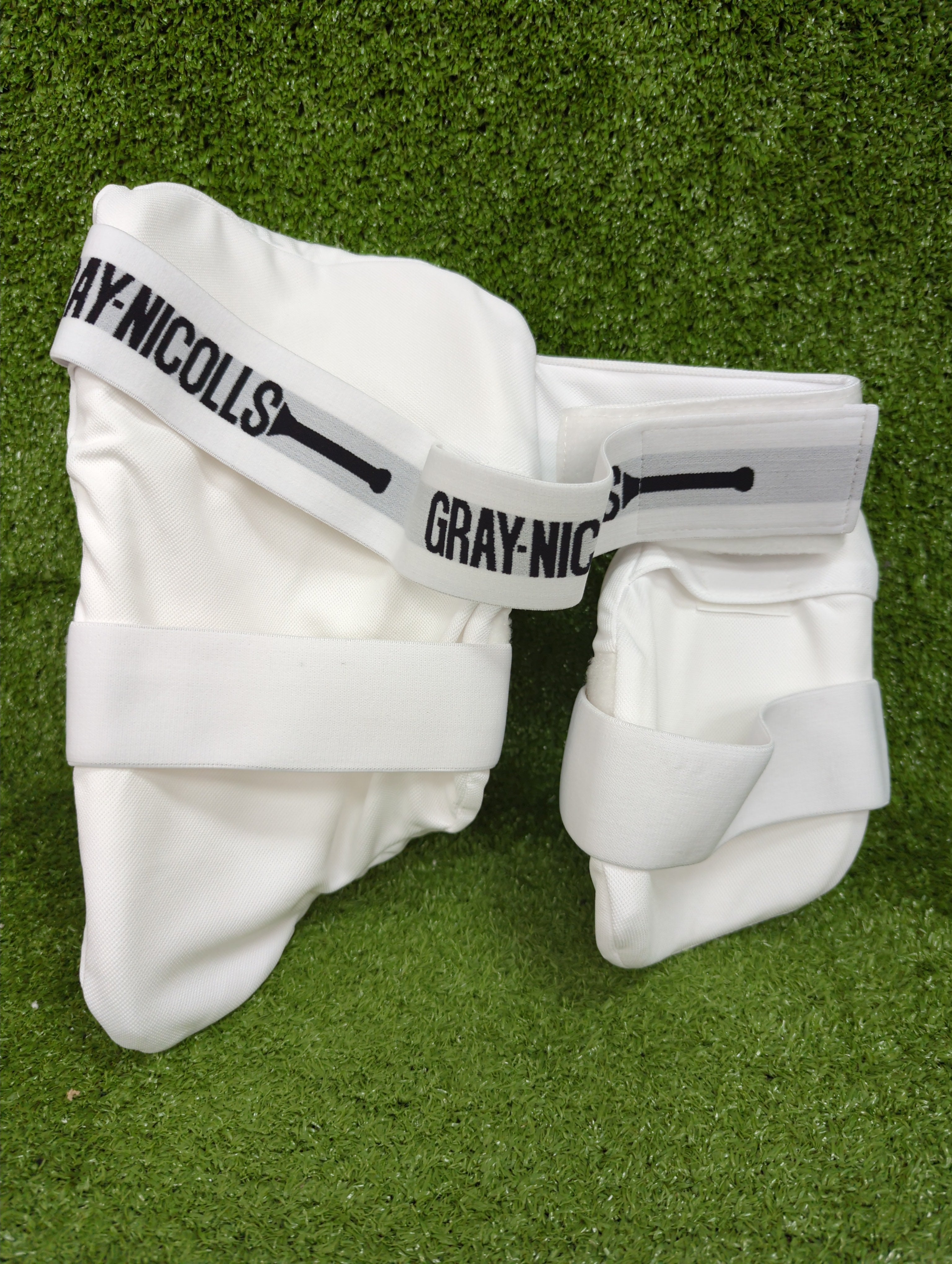 Gray-Nicolls X1200 Elite 360 Junior / Youth Cricket Thigh Guard GN