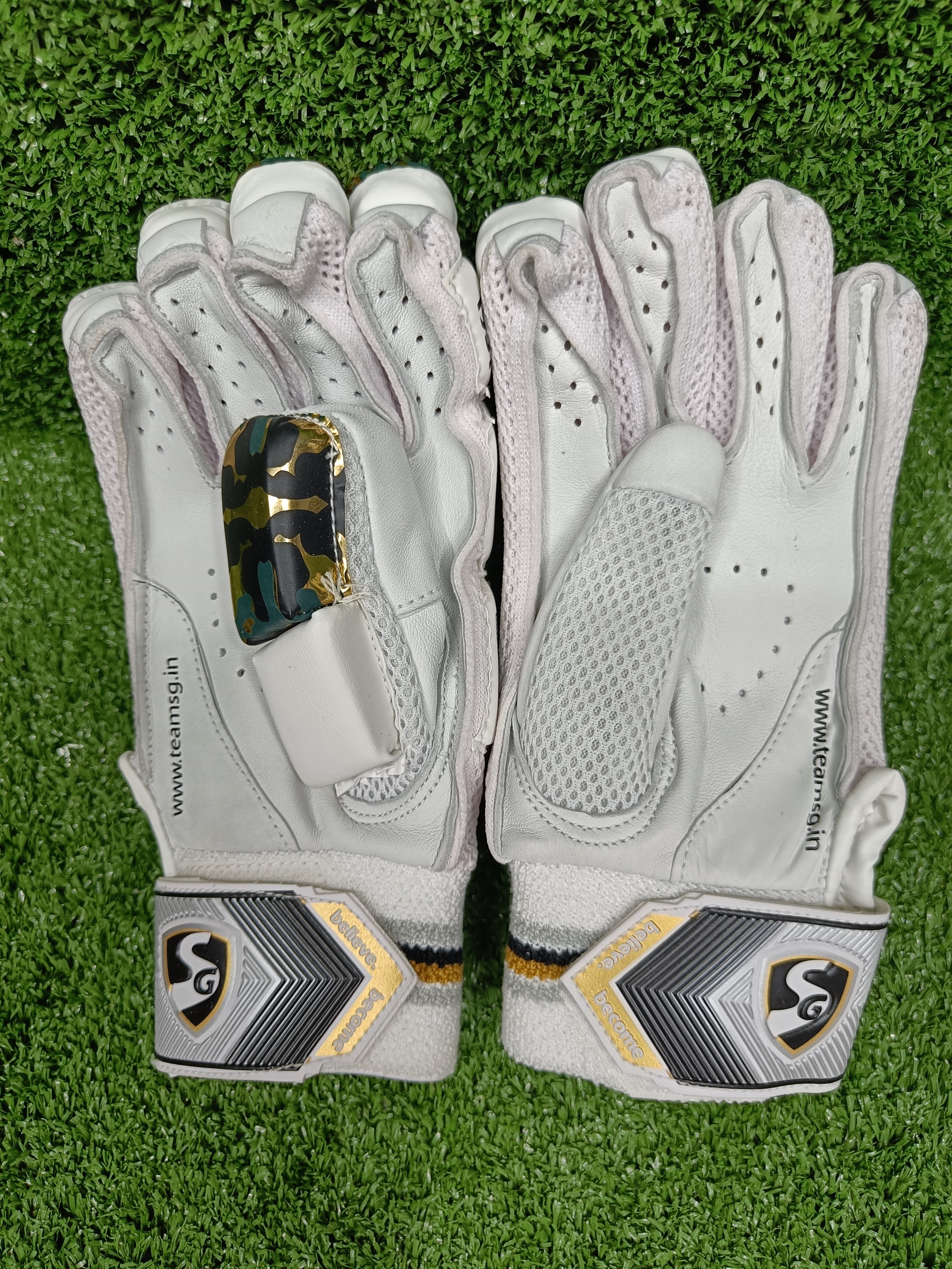 SG Savage Lite Junior / Youth Cricket Batting Gloves Gold Green