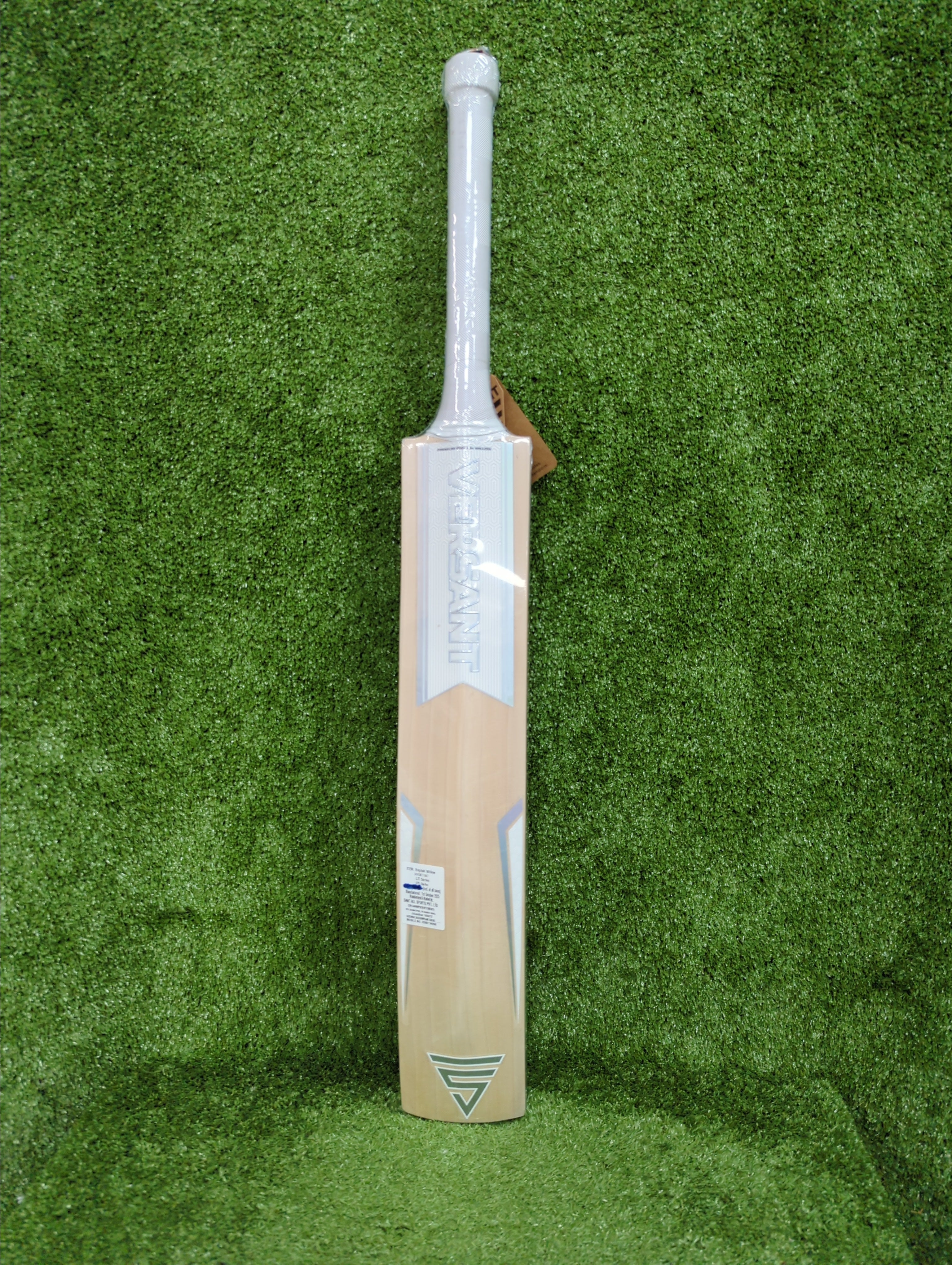 Versant Lit English Willow Cricket Bat - packaging view - TopCricketStore