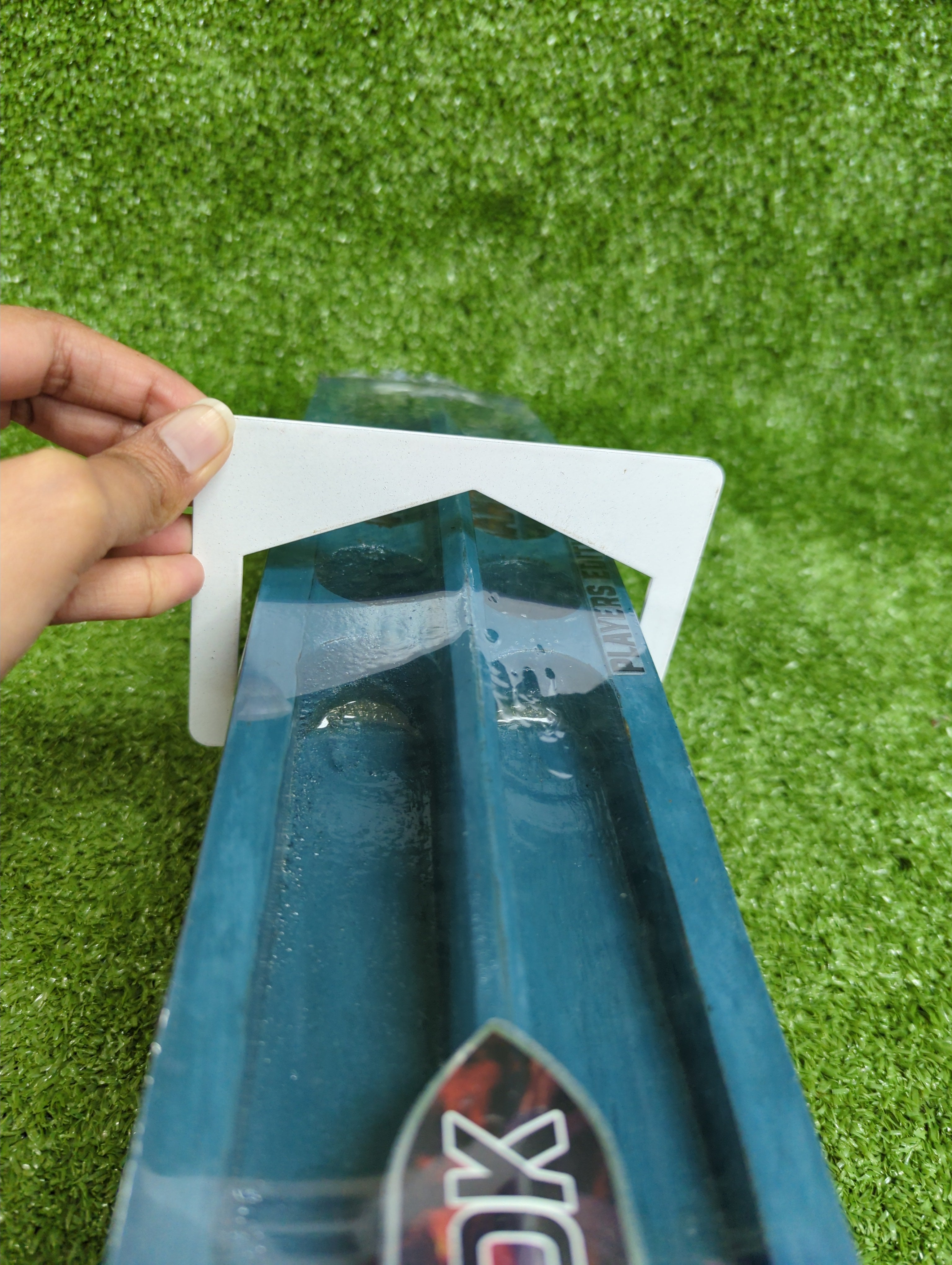 Bandook Blue - Players Edition Scoop Bats  (2 holes, 4 Scoops - 33.5 Inches Height) ICC APPROVED