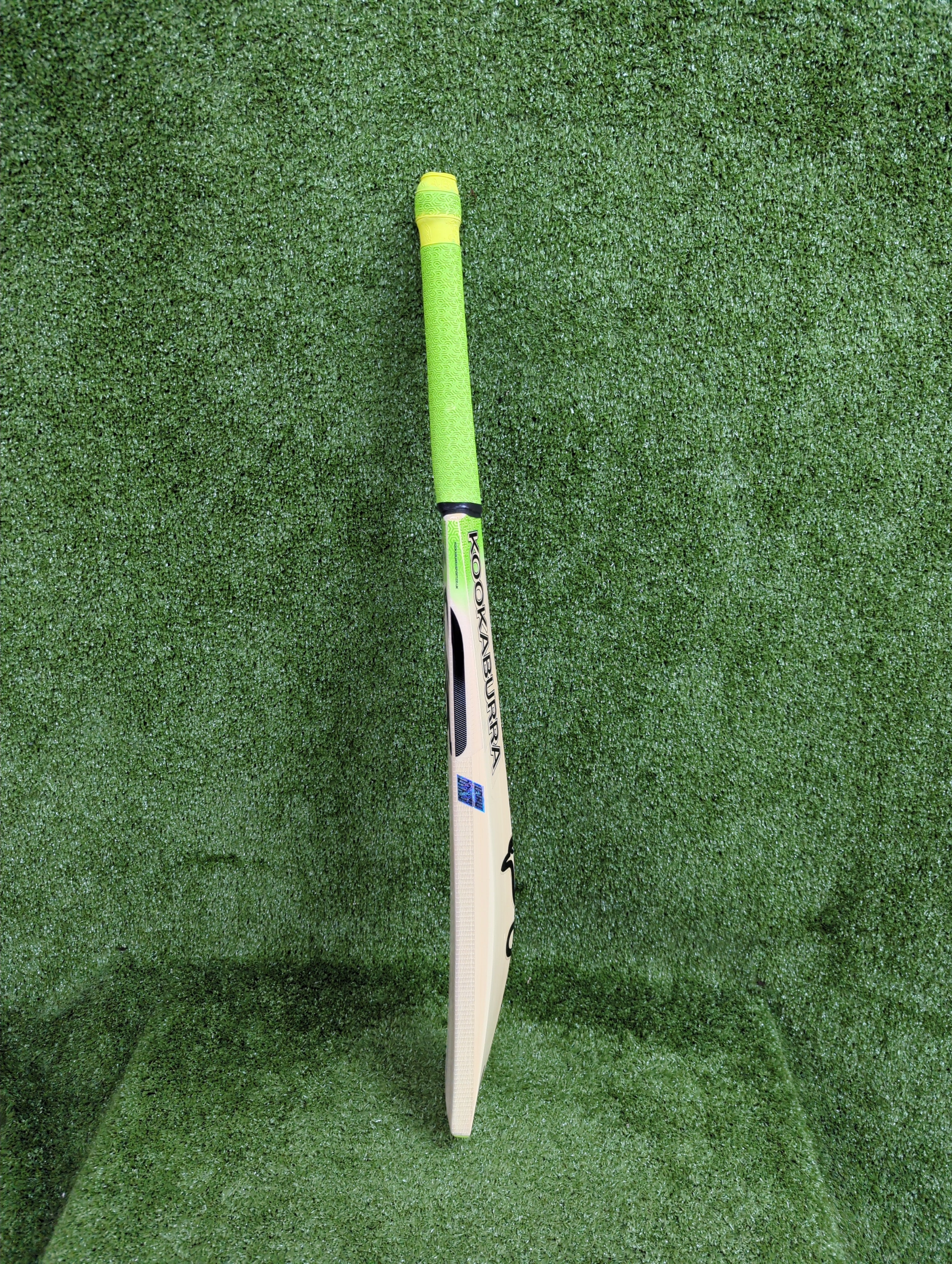 Kookaburra Kahuna 6.5 Harrow English Willow Cricket Bat
