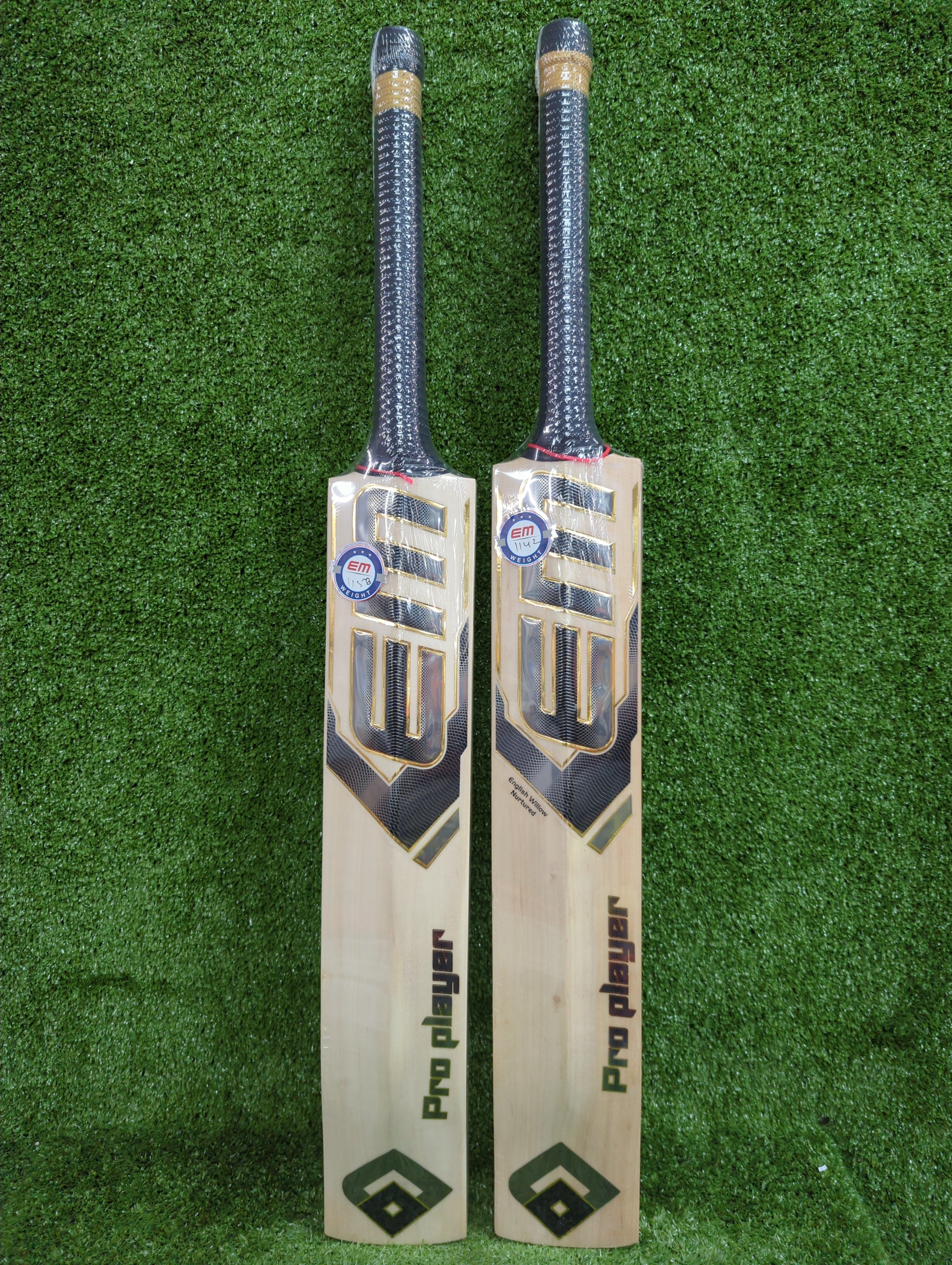EM Pro Player English Willow Nutured Cricket Bat