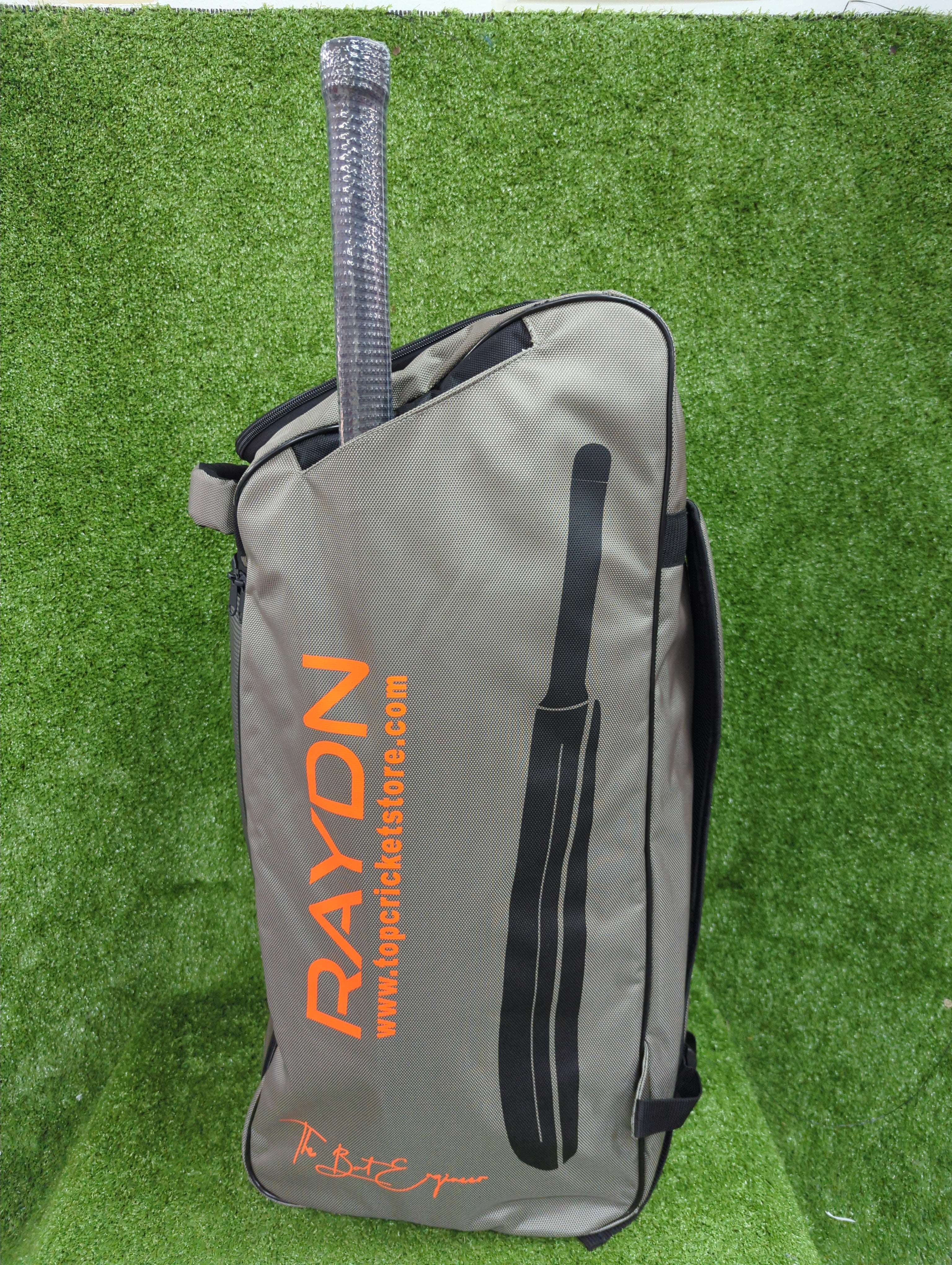 RAYDN Poseidon Cricket Duffle Bag - Premium Stand-Up Kit Backpack