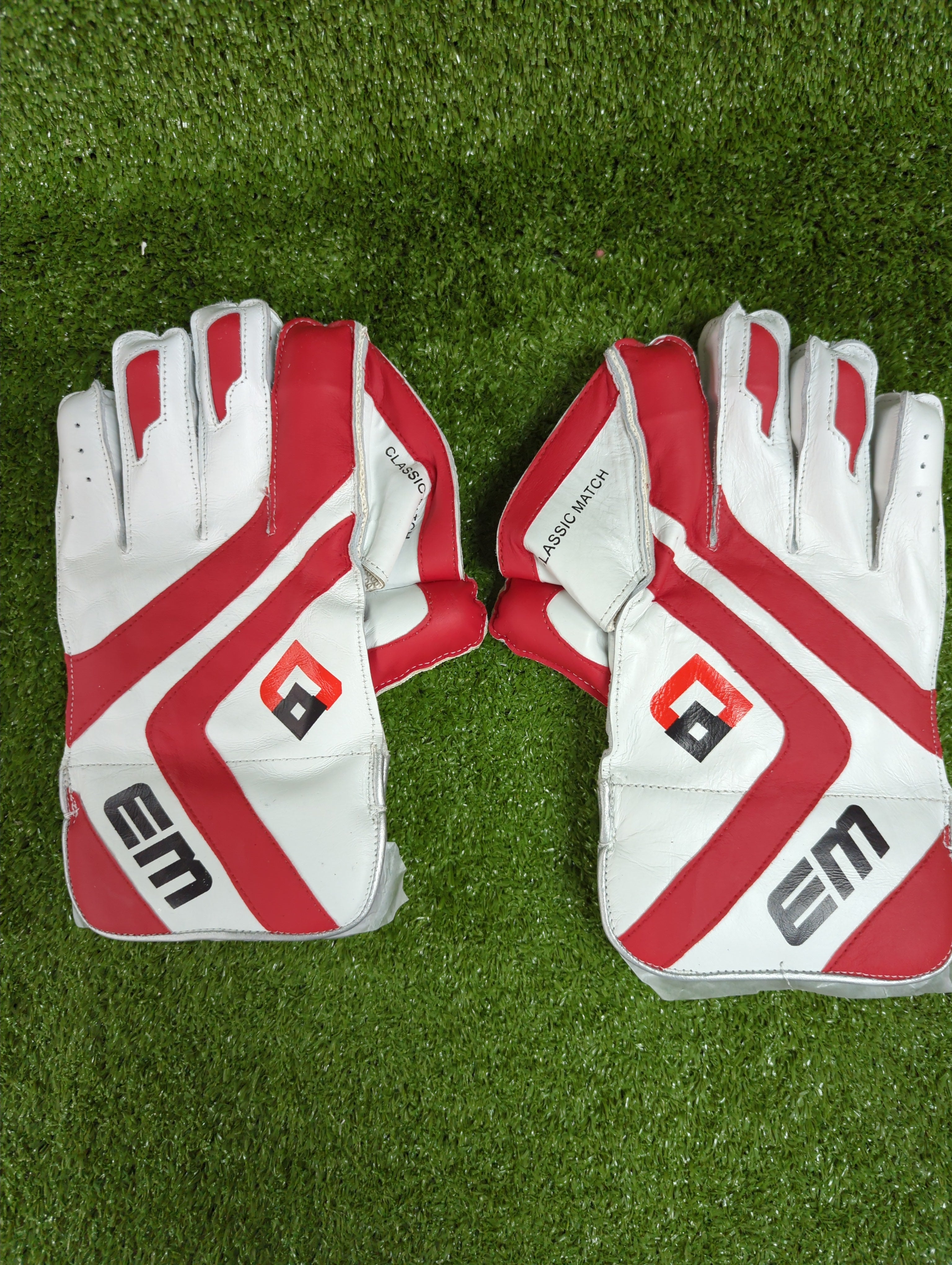 EM Classic Match Adult Cricket Wicket Keeping Gloves