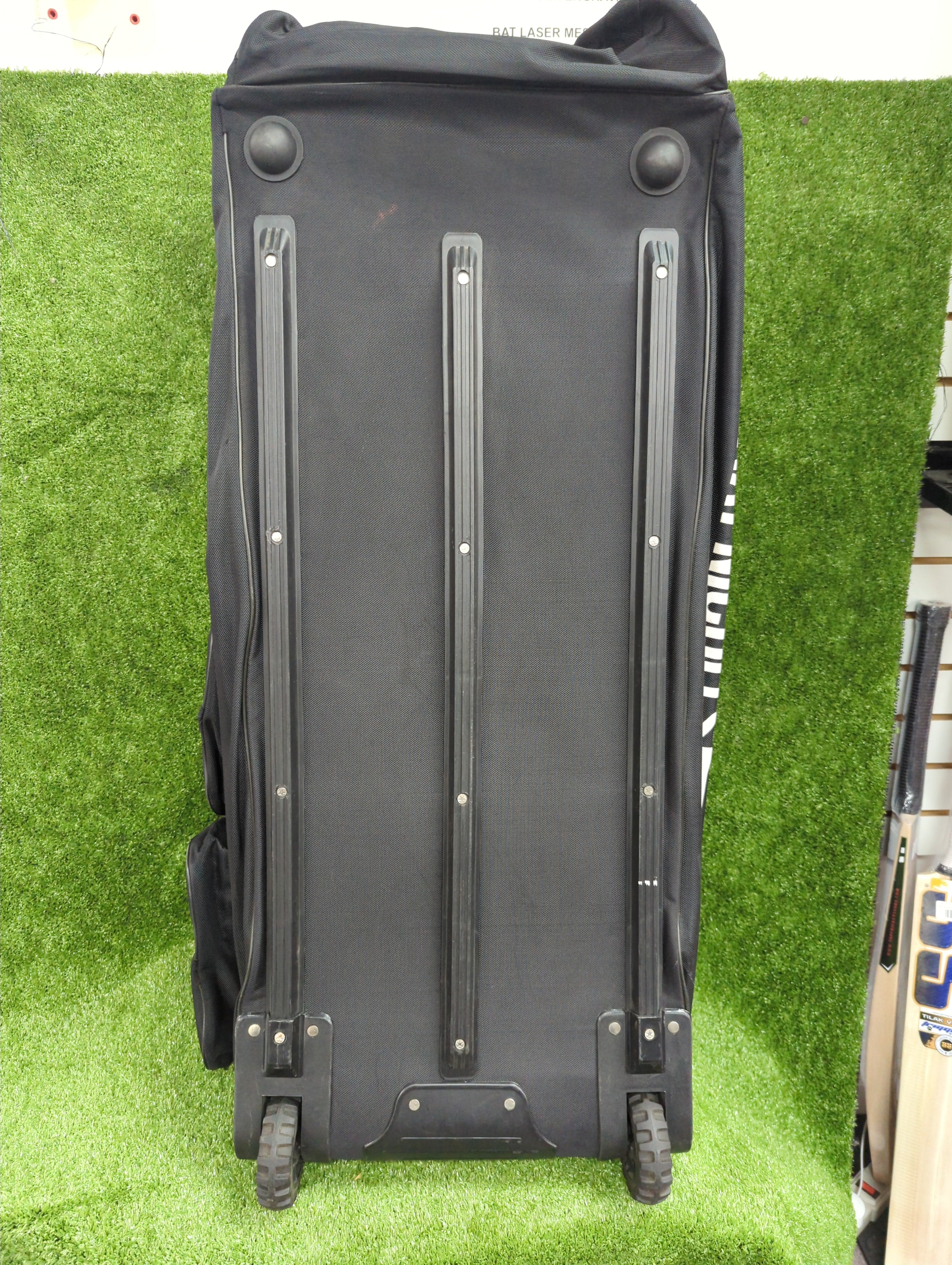 Gray-Nicolls XP70 1200 Wheele Cricket Kit Bag GN