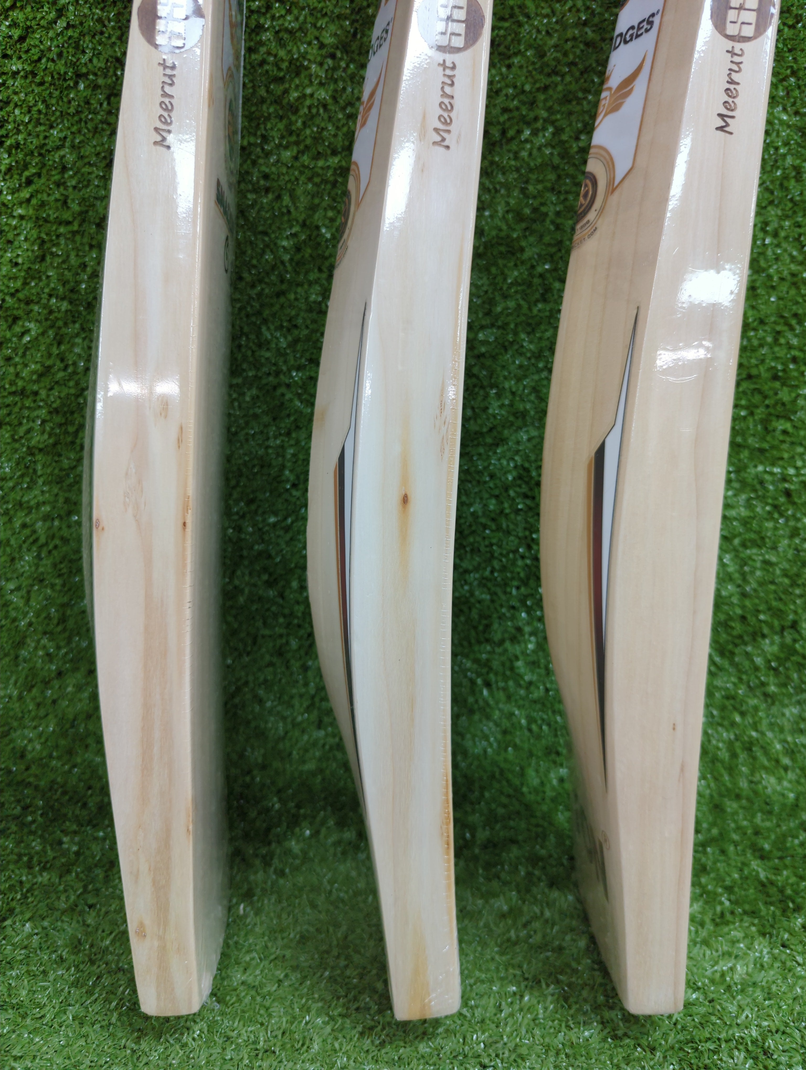 SS GG Smacker Junior / Youth Cricket Bat (Red Sticker)