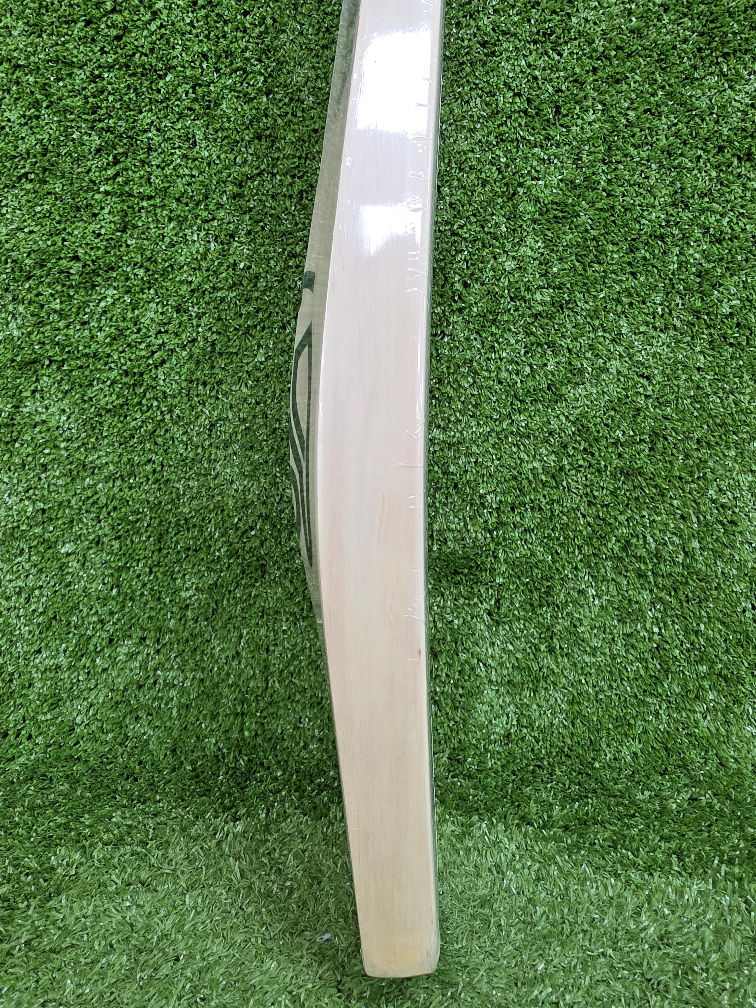 Kookaburra Ghost Pro 1.0 Cricket Bat - Grade 1 English Willow