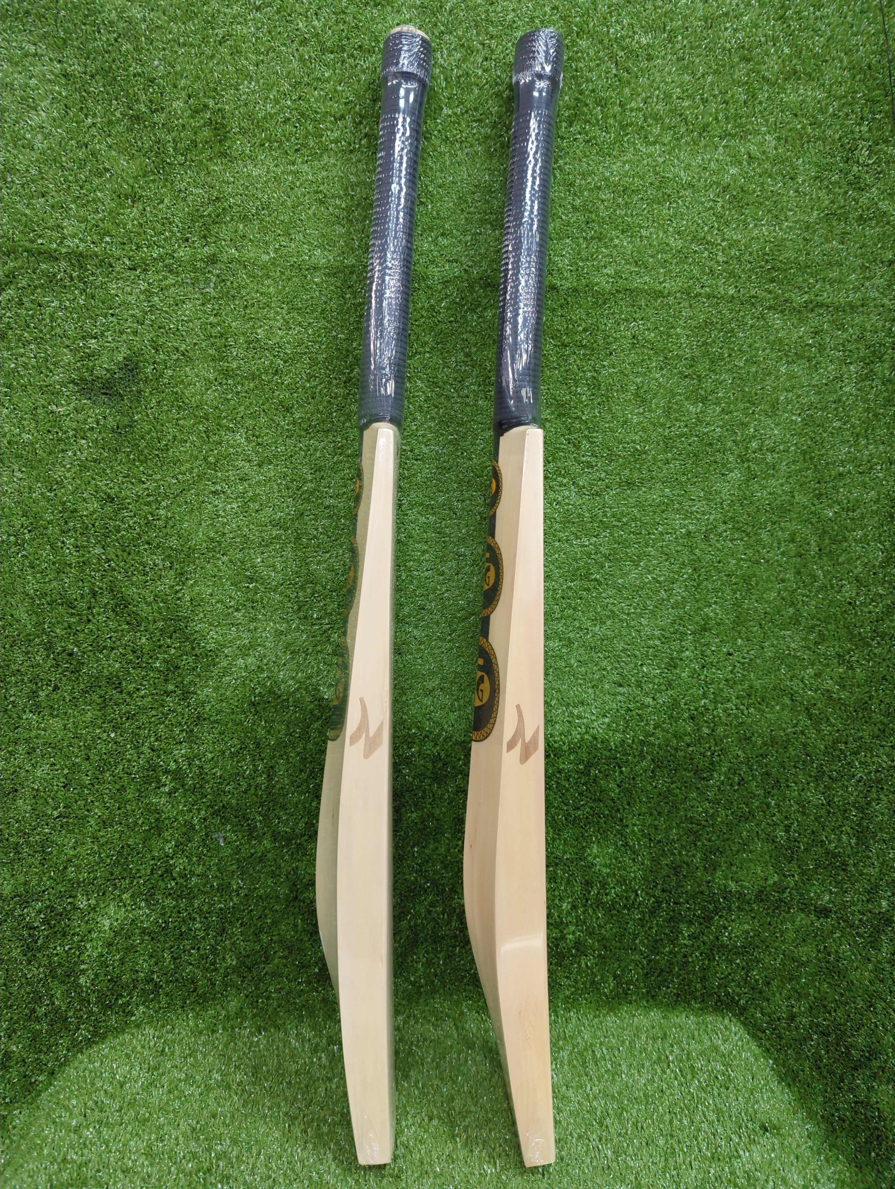 SG King Cobra Arc 4.0 English Willow Cricket Bat SG