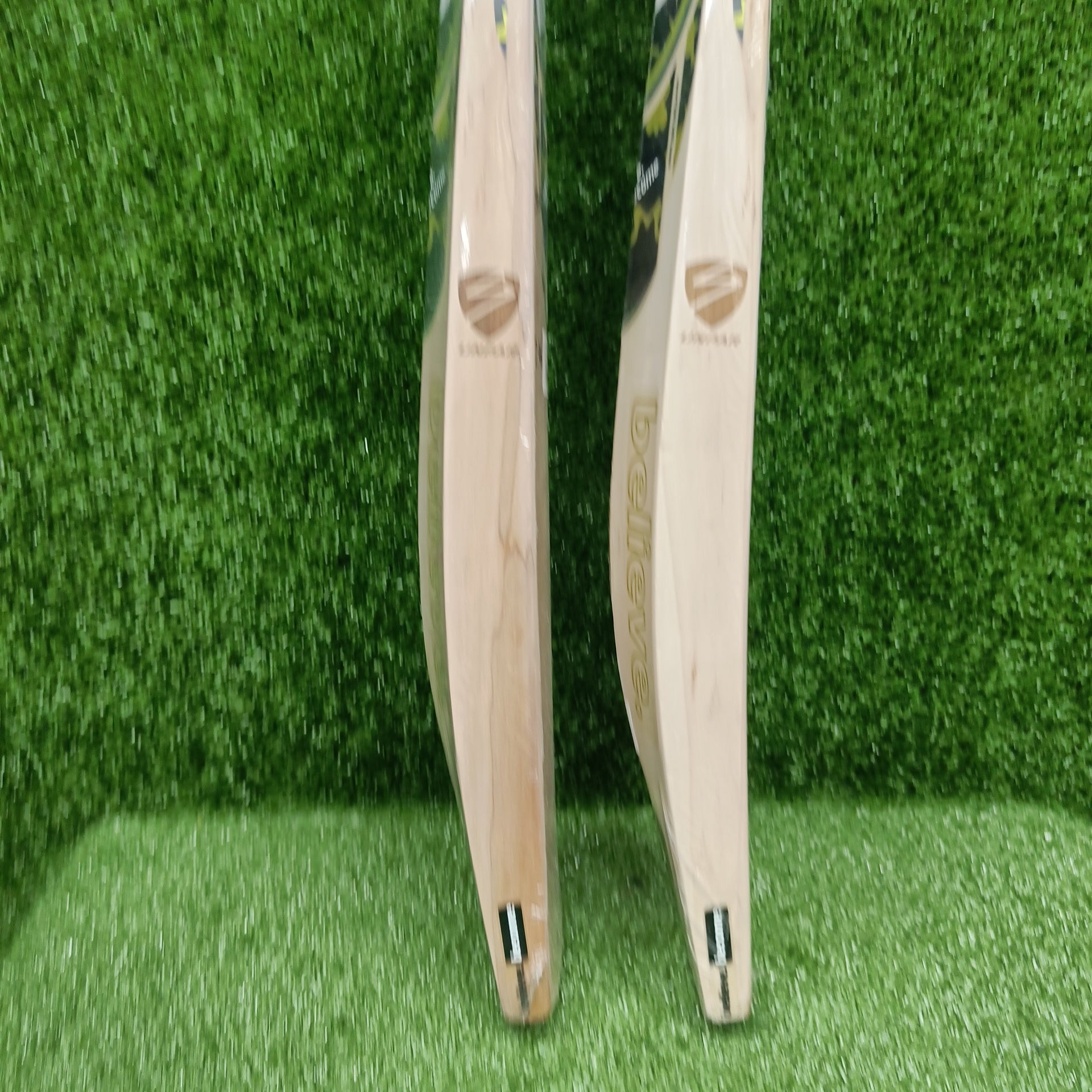 SG Liam Xtreme English Willow Cricket Bat