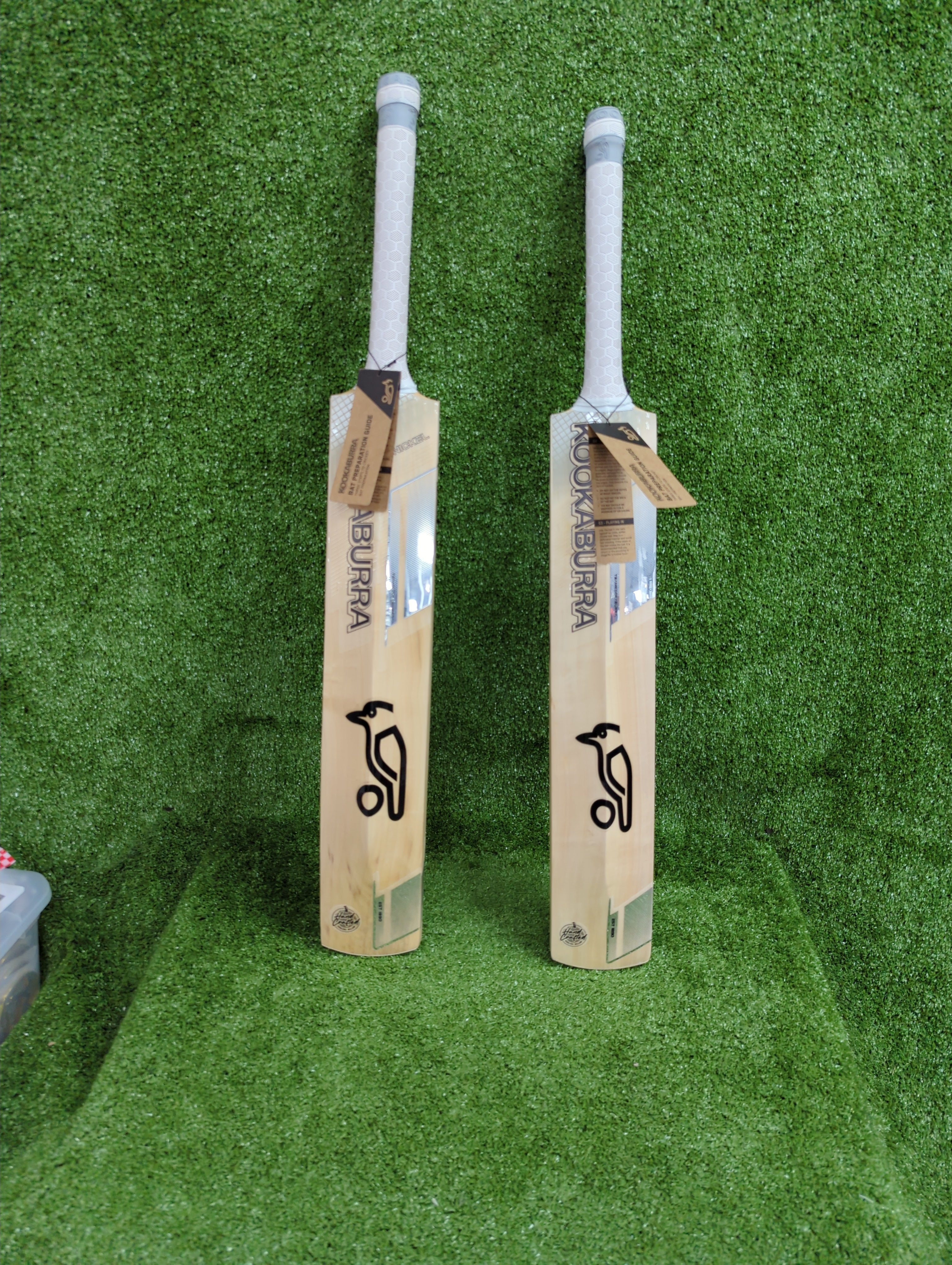 Kookaburra Nickel 4.1 Junior /  Youth English Willow Cricket Bat