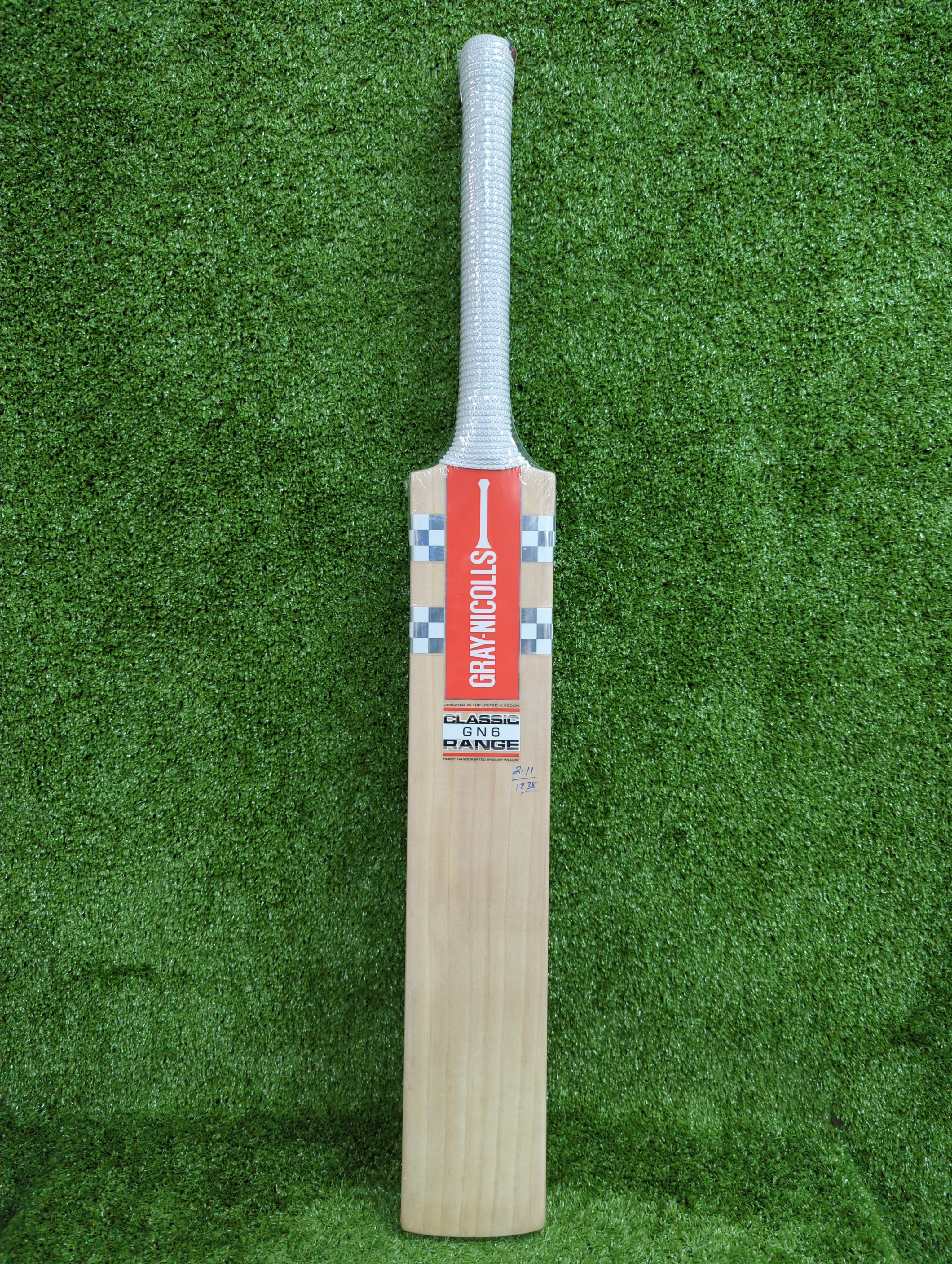 Gray-Nicolls 6 Classic Range Adult English Willow Cricket Bat - Big Edge
