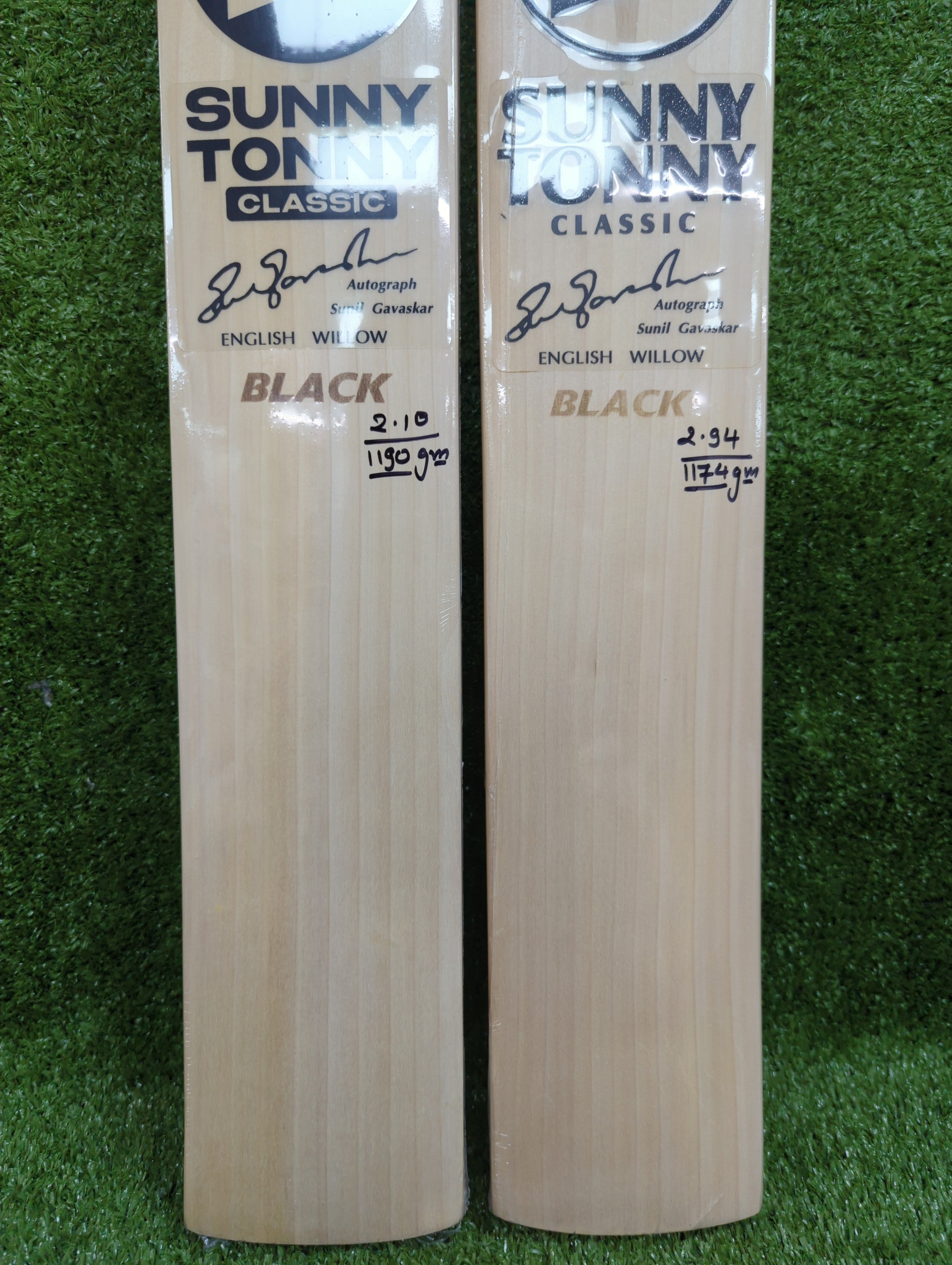SG Sunny Tonny Classic Black Cricket Bat SG