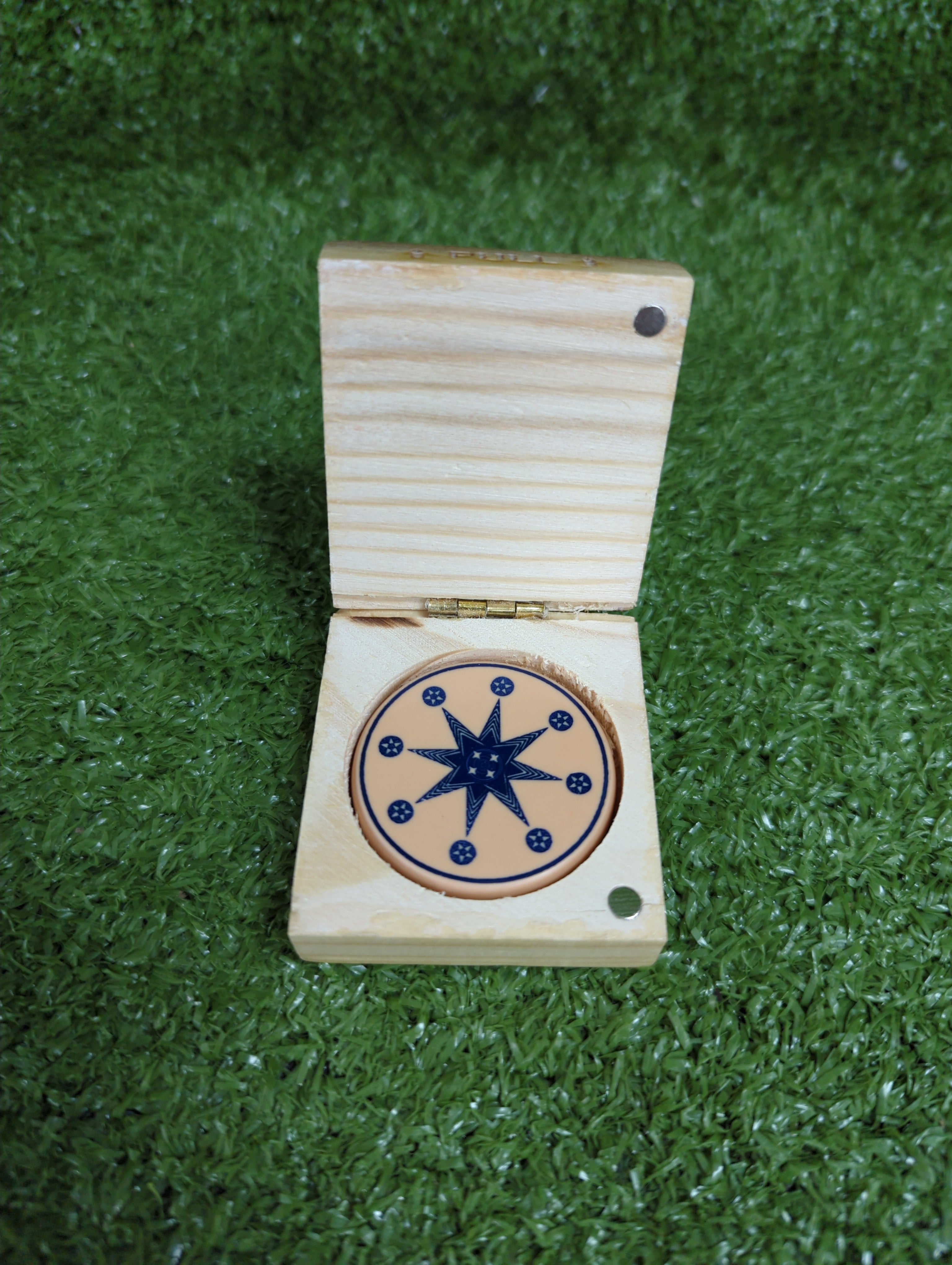 Precise Elegant Carrom Striker (Wooden Magnetic Lock Box) Precise