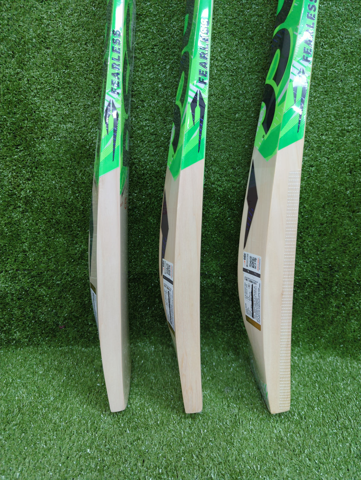 DSC Blu 200 Junior / Youth English Willow Cricket Bat DSC