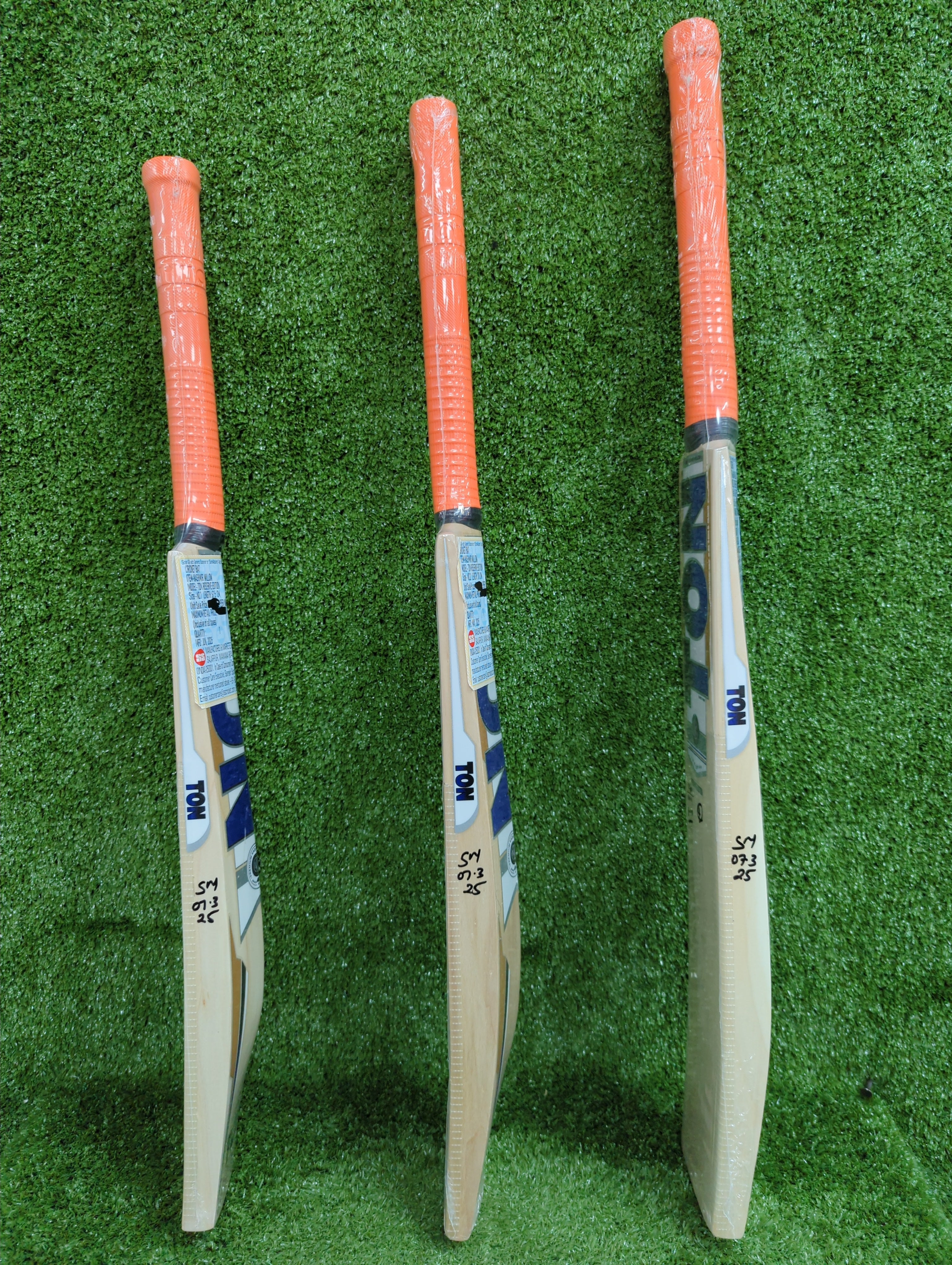 SS Ton Reserve Edition Junior / Youth Kashmir Willow Cricket Bat