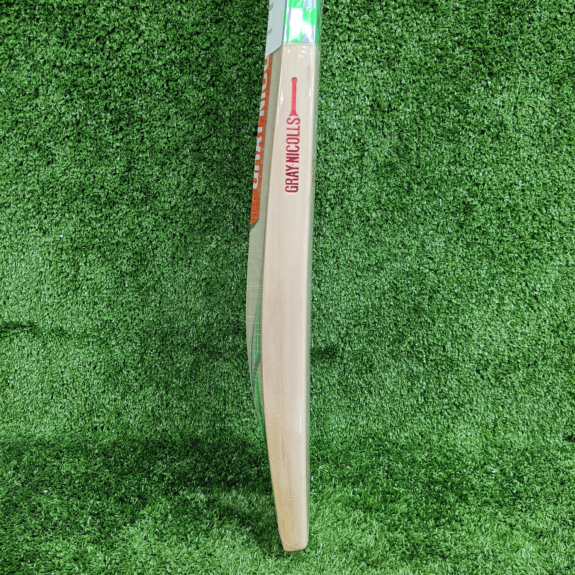 Gray-Nicolls 5 HyperNova Junior / Youth Limited Edition English Willow Cricket Bat