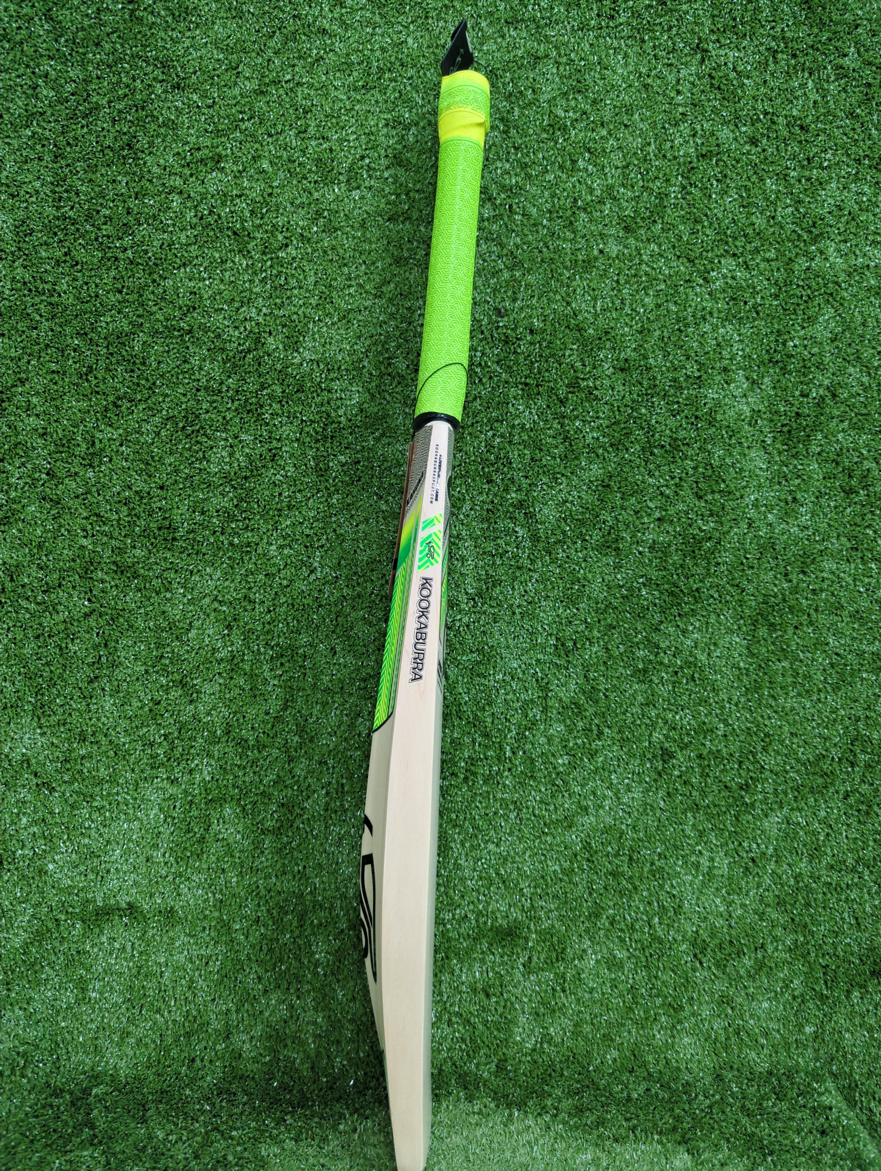 Kookaburra Kahuna Pro 1.1 Players Select Edition Junior / Youth English Willow Cricket Bat by Kookaburra - back view - TopCri