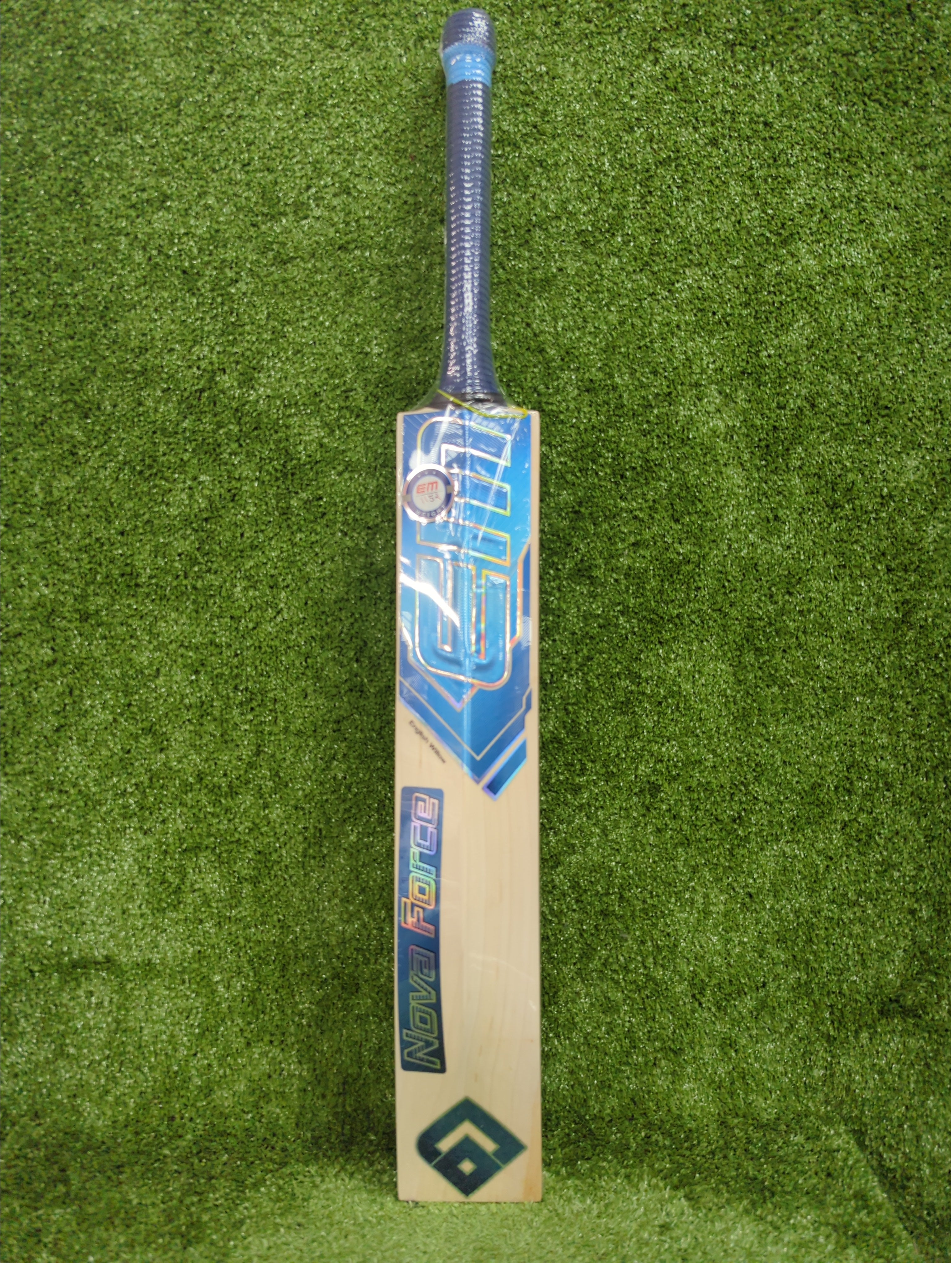 Rear view of the EM Nova Force bat showing the full-bodied spine with zero concaving for maximum power.