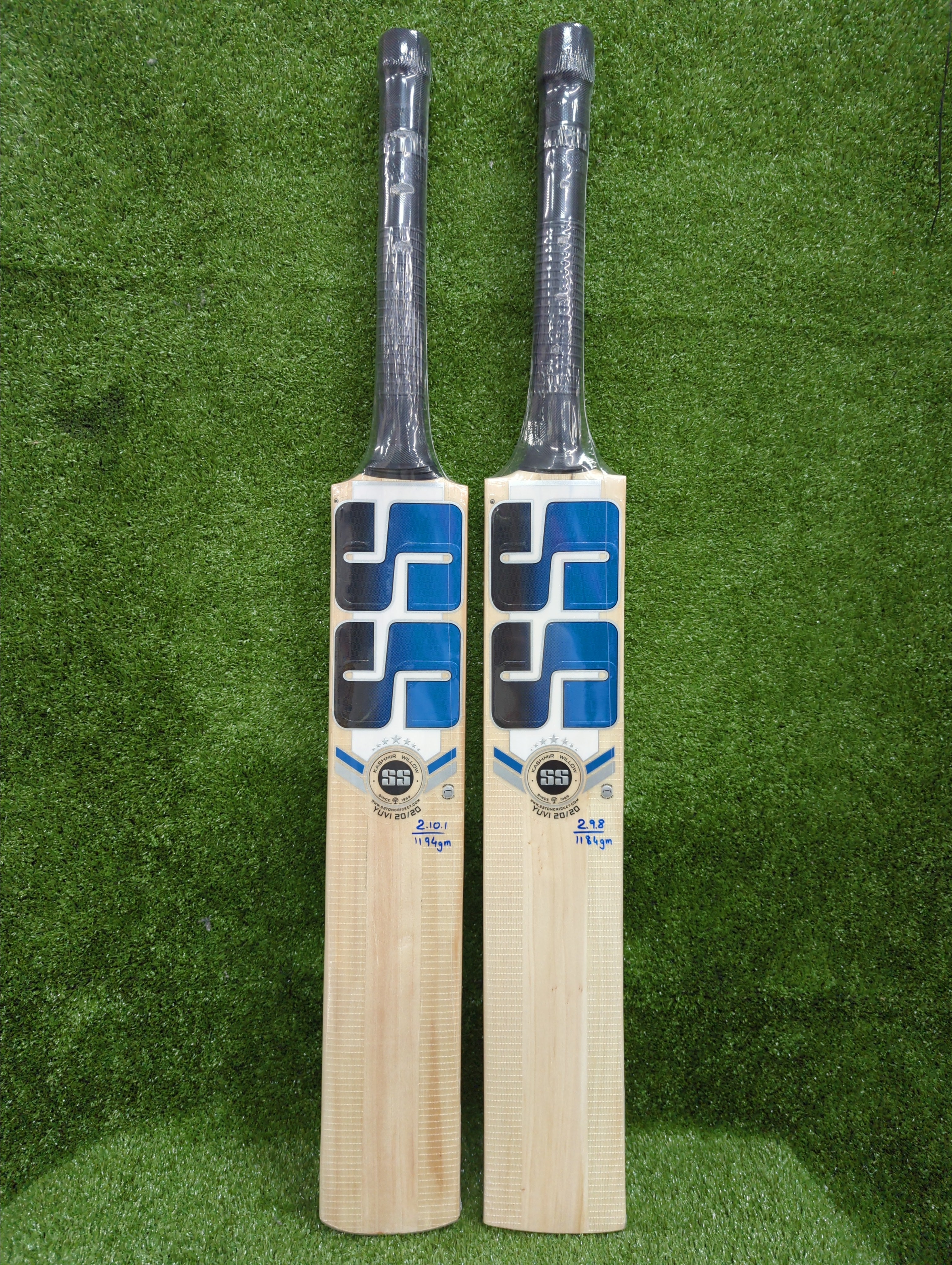 SS Yuvi 20/20 Kashmir Willow Cricket Bat SS