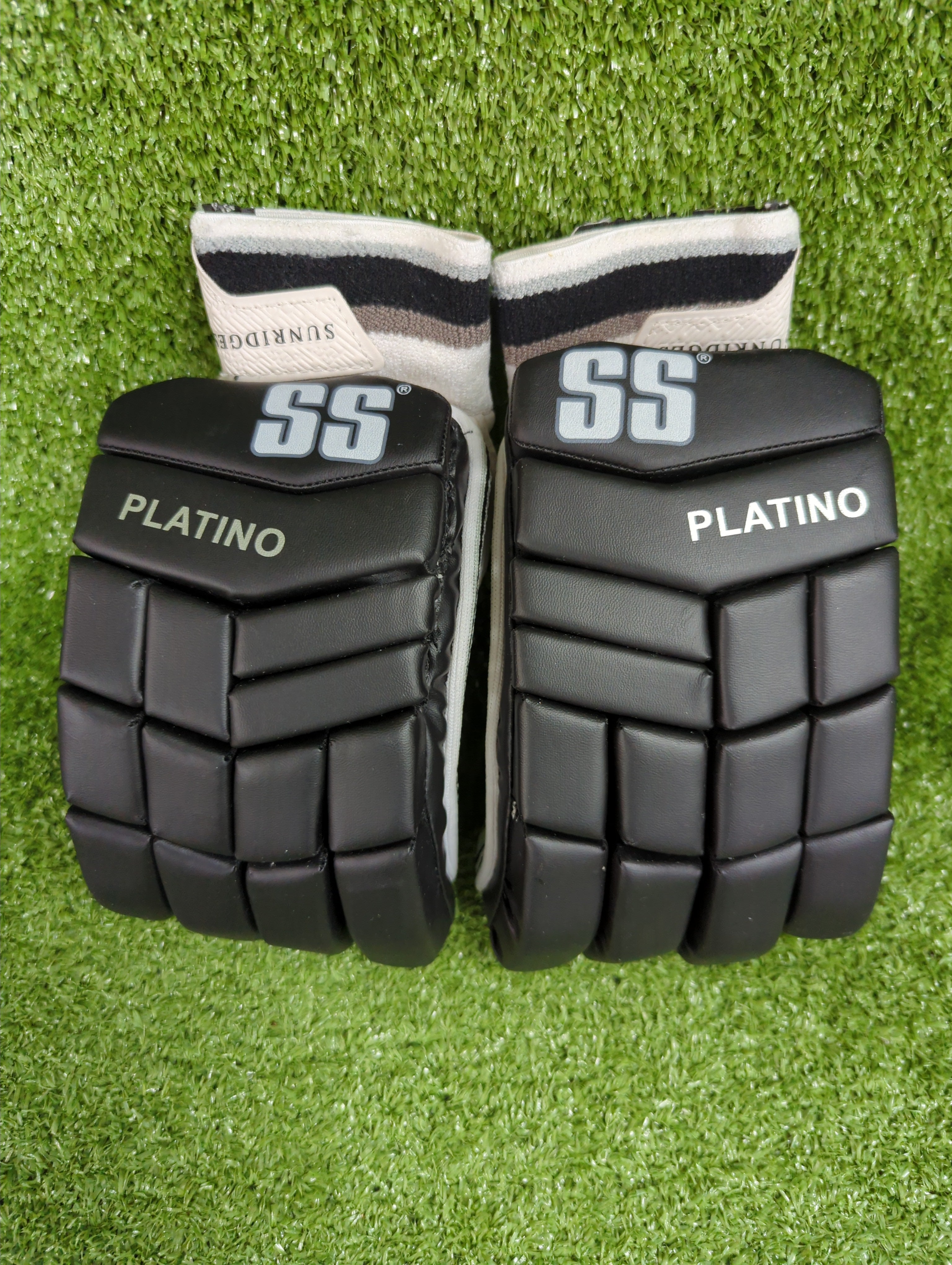 Front view of SS Platino Black Adult Cricket Batting Gloves