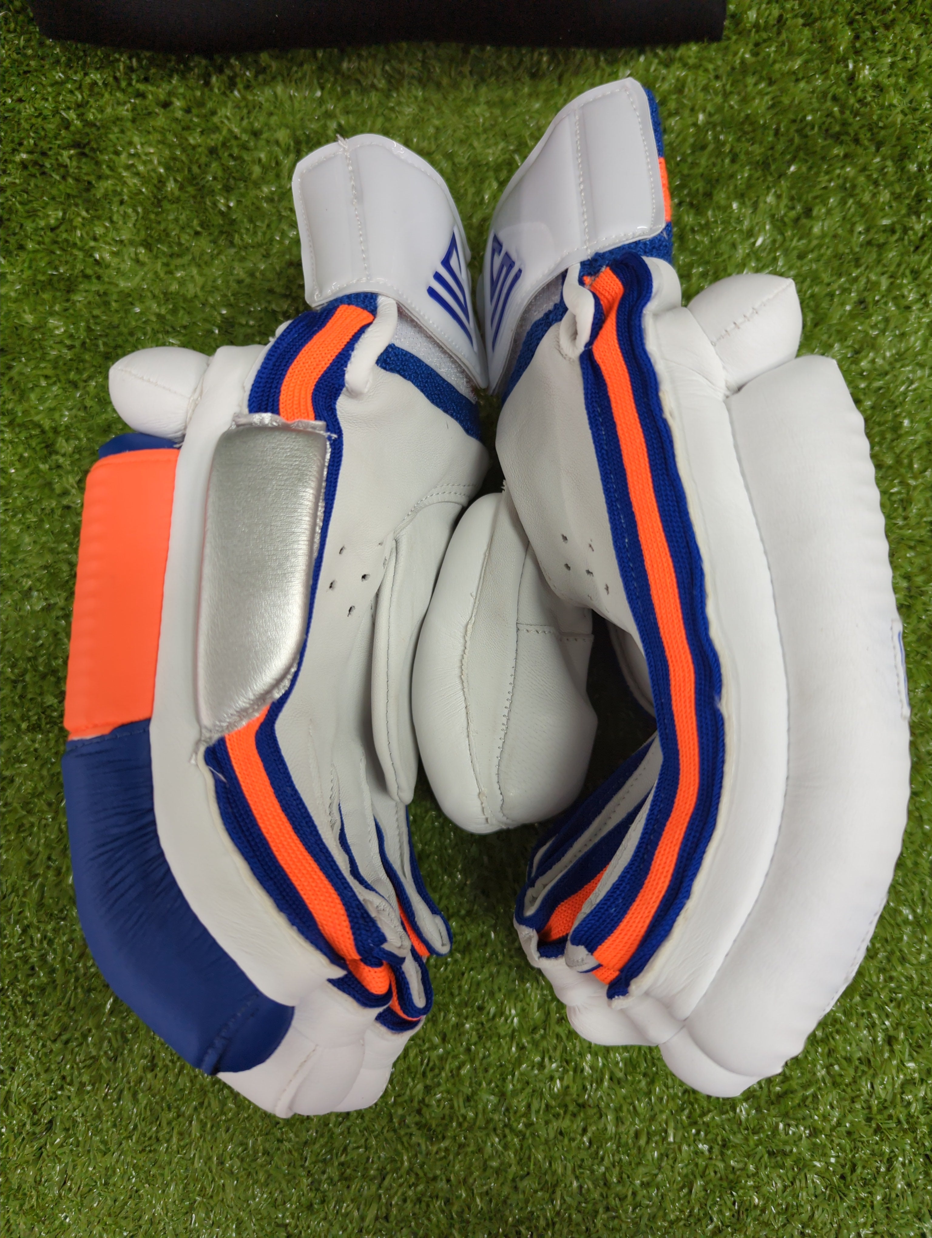 High-density foam side protection detail