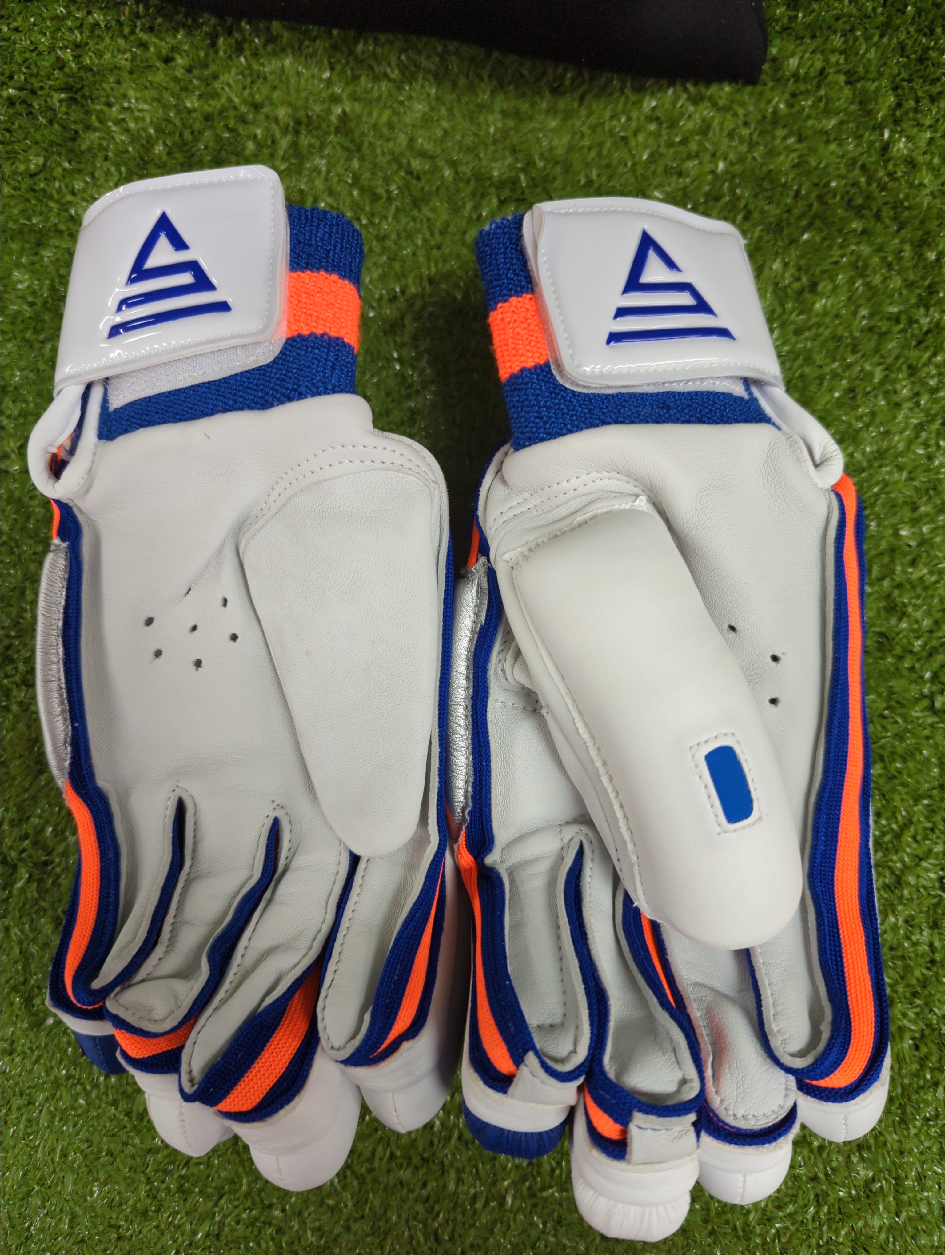 Cotton toweling wristband with Velcro fastener