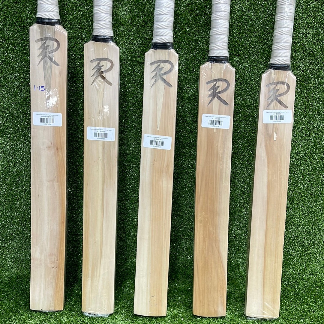 Raydn Middling Technical Leather Ball Practice Cricket Bat (iBat) Juni