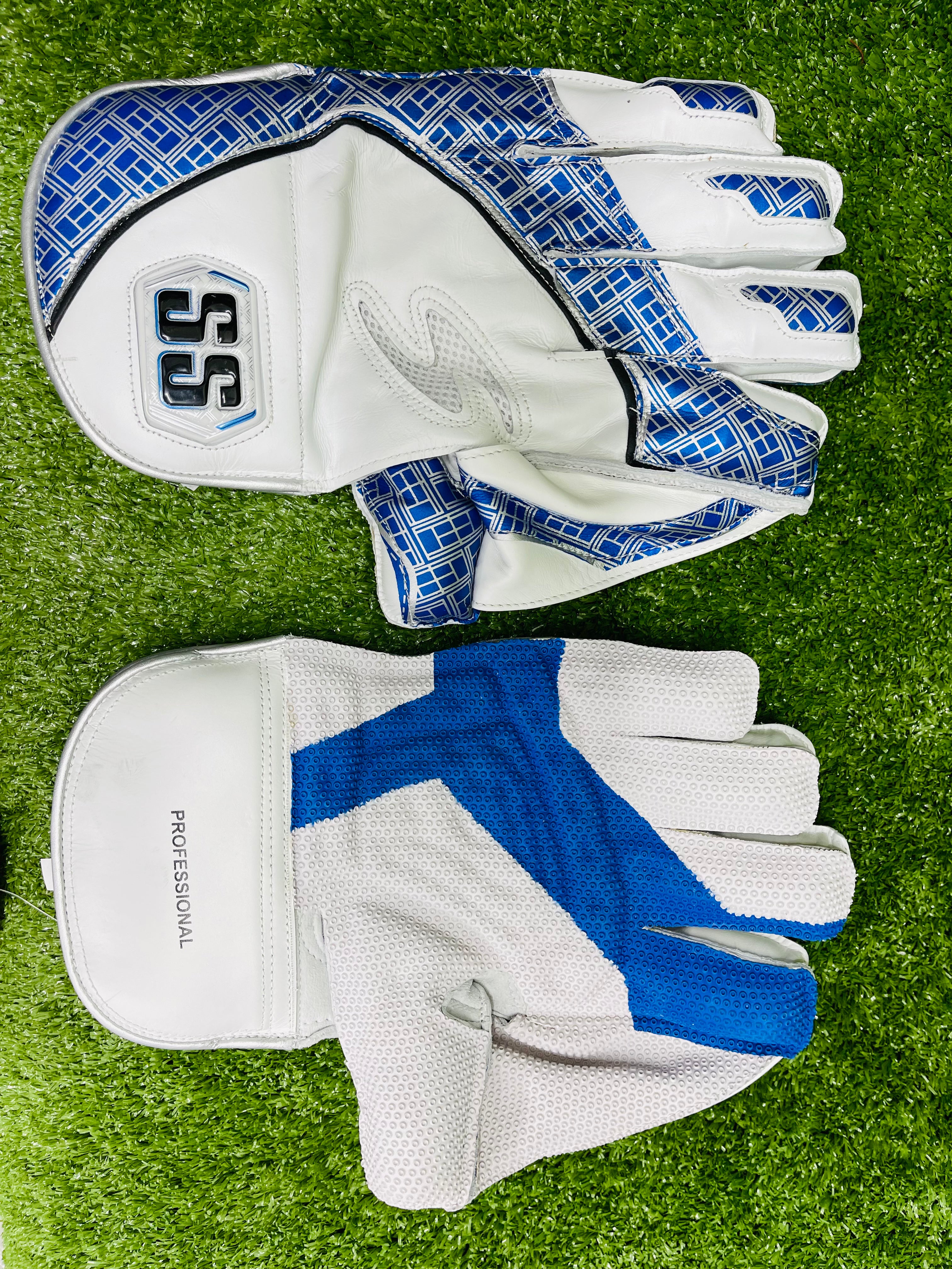 SS Professional Adult Cricket Wicket Keeping Gloves